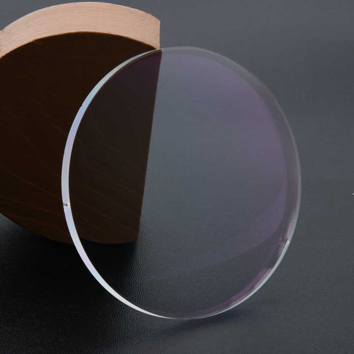 探索AL光學 SEESEE 1.56透明底座防藍光鏡片的技術革新與應用